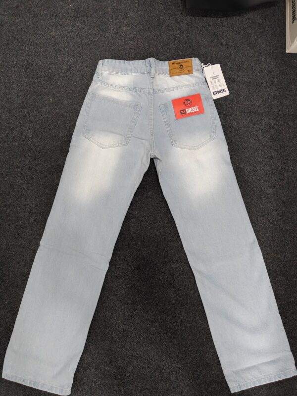 Men’s Arctic Wash Straight Fit Denim Jeans