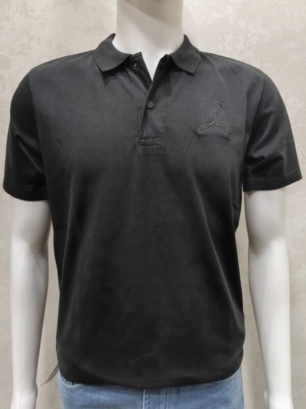 Washed-Effect Solid T-Shirt – Half Sleeve